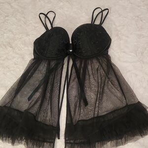 Chic Black Lace Chemise